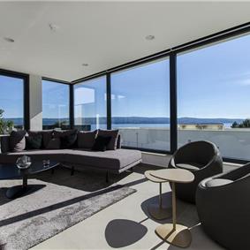 5 bedroom beachfront villa with heated pool near Omis, sleeps 9